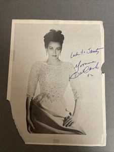 Autógrafo original Yvonne De Carlo y personalizado 8 X 10 dañado - Imagen 1 de 7