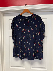 Torrid Disney Pinocchio Dolmanärmeliges kurzärmliges geknöpftes Viskosehemd Größe 2X - Bild 1 von 7
