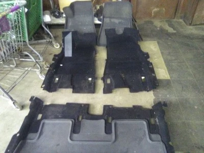 Alfombra trasera Tesla 3 2019 Foto 1 de 4