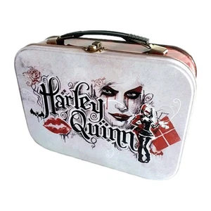 Lonchera Harley Quinn de hojalata, DC Comics coleccionable por iKON estuche de transporte de metal regalo - Imagen 1 de 10