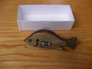 Beautiful Contemporary C Hines Heddon Style 400 Batwing Decoy in Green Sunfish - Picture 1 of 5