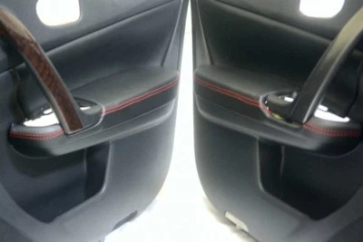 Apoyabrazos panel puerta Nissan Máxima 09-14 cuero sintético puntada roja Foto 1 de 4