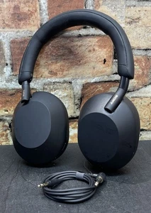 Sony WH-1000XM5 Wireless Closed-Back Over-Ear Noise Cancelling Headphones, READ. - Photo 1 sur 4