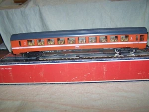 Lima HO European Style Passenger Car SNCF(RTR) - Picture 1 of 18