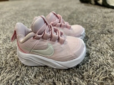 nike star runner 4 rosa talla 2c Foto 1 de 4