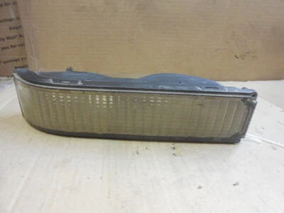 Luz de señalización delantera para pasajero 88-94 Chevy GMC 1500 2500 3500 OEM 16506240 G1001 Foto 1 de 3