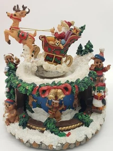 Studio Nova Holiday Whimsical Wind-Up Animated Music Box Scene W/Original Box - Picture 1 of 18