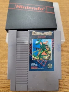 Comando (¡5 tornillos!)  Nintendo NES probado ¡funciona incluye funda antipolvo! - Imagen 1 de 6