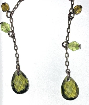 Collar de cuentas de piedras preciosas de peridoto de 14 pulgadas con conjunto de anillos perforados a juego Foto 1 de 4
