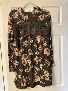 Blu Pepper Women’s Dress Floral Size Medium - Picture 1 of 7