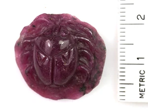 Carved RUBY BEETLE Pendant Stone- 25.2 cts. Natural Ruby - India - Picture 1 of 2
