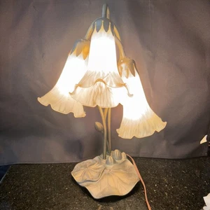Lampada da tavolo vintage stile Tiffany Lily Pad 3 bracci vetro smerigliato paralumi tulipano - Foto 1 di 10