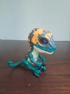 Fingerlings Untamed Raptor Fury Green & Orange Wowwee Working Dino - Picture 1 of 9