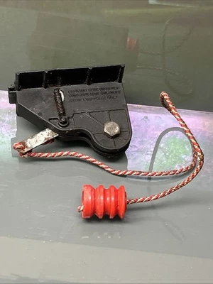 Carriage trolley shuttle Genie screw drive garage opener emergency release Cord - Image 1 of 4