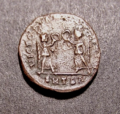 CONSTANS, Victorias (NIKEs) Coronas de Elevación, Moneda Emperador Imperial Romano, 15mm Foto 1 de 2