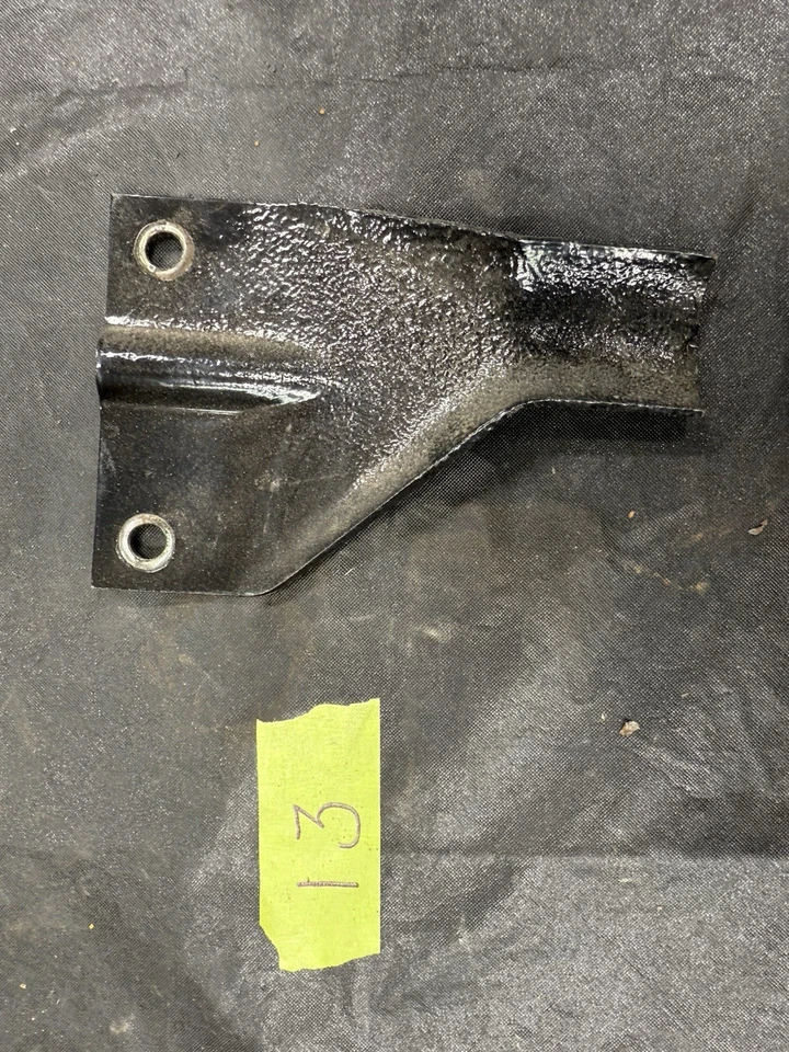 Soporte de tubo de cabezal 2F 1981 + Toyota Land Cruiser FJ40 FJ60 Foto 1 de 1