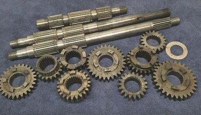 OEM Harley-Davidson 5-SPEED USED TRANSMISSION SHAFTS, GEARS PARTS LOT Foto 1 de 4
