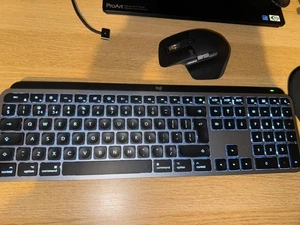 logitech MX Master 3s for Mac + MX keys S for Mac set - Picture 1 of 5