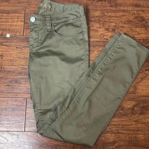 American Rag Green Skinny Pant size 7 - Picture 1 of 4