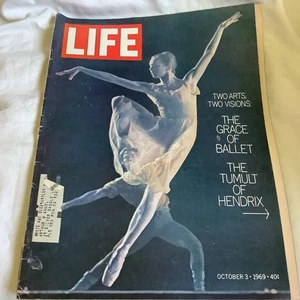Life Magazine Oct. 3, 1969: Ballet, Jimi Hendrix, Joe Namath, Ralph Nader - Imagen 1 de 6