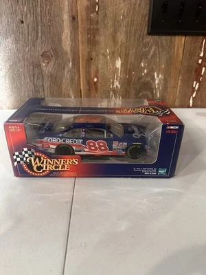 Winners Circle Nascar carro modelo fundido escala 1:24 Dale Jarrett #88 - Imagem 1 de 4
