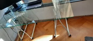 Ikea Tischplatte Love aus Glas mit weißen Stützen im gebrauchten Zustand - Bild 1 von 2