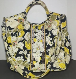 VERA BRADLEY Floral Quilted Handbag/Crossbody in DOGWOOD (PRE-OWNED) - Picture 1 of 12