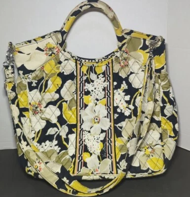 Bolso de Mano/Brossbody VERA BRADLEY Floral Acolchado en DOGWOOD (USADO) Foto 1 de 4