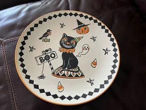 ELI + ANA HAND PAINTED CERAMIC DECORATIVE HALLOWEEN PLATE 10 3/4” BOO BLACK CAT - Picture 1 of 3