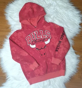 COTTON ON KIDS x NBA - Size 7 unisex kid's red Chicago Bulls hoodie sweatshirt - Picture 1 of 4