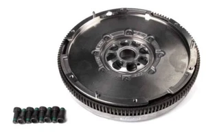 Luk Dual Mass Clutch Flywheel DMF131 For 2008-2013 Volkswagen Jetta / Audi A3 - Picture 1 of 13