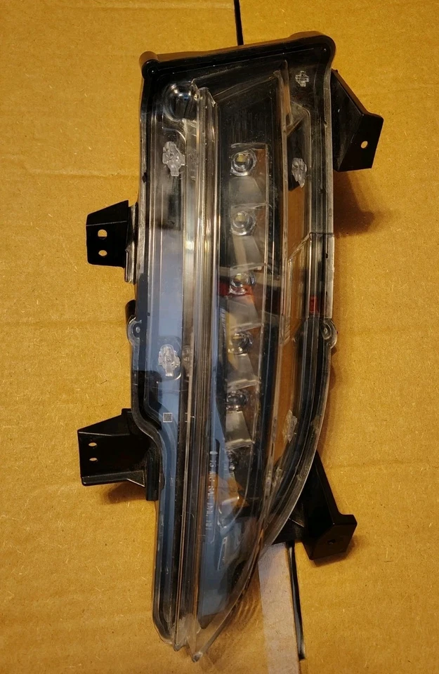 Lámpara marcadora lateral derecha/lámpara antiniebla OEM EJ7Z-13200-C para Lincoln MKC 2015-2019 Foto 1 de 4