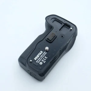 Pentax D-BG4 Battery Grip - Vertical Grip for K-5 / K-7 - Picture 1 of 12