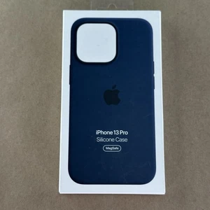 NEW Apple Silicone Case w/ MagSafe iPhone 13 Pro – Abyss Blue MM2J3ZM/A - Photo 1 sur 3