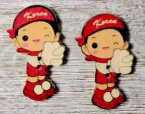 doctor hospital wood sewing buttons 2 holes 1 1/8 inch red 2pc - Picture 1 of 2