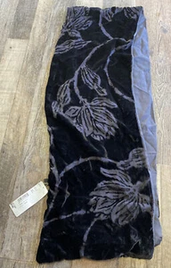 Neu mit Etikett seltener Saldarini Schal 100 % Seide gefüttert schwarz Samt Blumenmuster 56x10" Italien - Bild 1 von 7