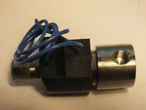 CKD AG43-02-5 D AC24V 8Rc1/4 - Picture 1 of 4