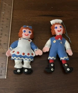Vintage Handmade Stuffed Felt Christmas Tree Ornaments Dolls Raggedy Ann & Andy - Picture 1 of 2