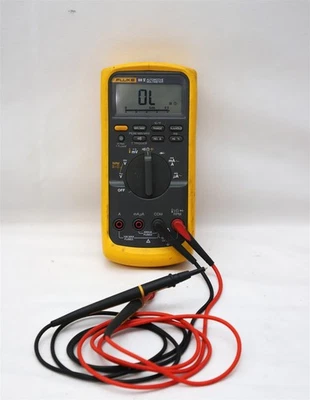 Fluke 88V Deluxe Automotive Multimeter with TL175 Leads - Image 1 of 4