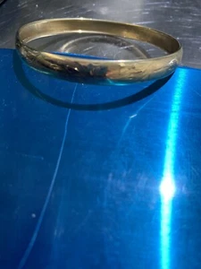 9ct Gold Hallmarked 375 Beautiful Etched Bangle REDUCED - Picture 1 of 7