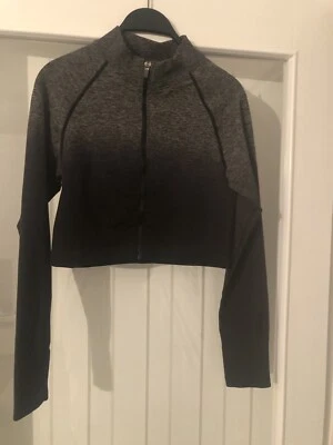 Cárdigan/top corto con cremallera completa jaspeado negro/gris de Boohoo para dama (talla 10) Foto 1 de 4