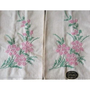 2 Embroidered Cross Stitch Pink Flowers Guest Towels Part Linen New with Sticker - Picture 1 of 5