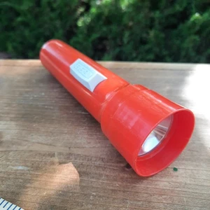 Linterna retro vintage roja naranja EVERREADY, funciona, pilas no incluidas - Imagen 1 de 6