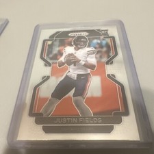 2021 Panini Prizm Justin Fields Prizm Rookie Card #334 & 2022 Hype #H-5