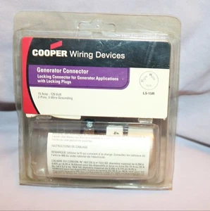 Cooper 4729-L Generator Connector 15A, 125 V, 2-Pole, 3-wire, Locking Connector - Picture 1 of 3