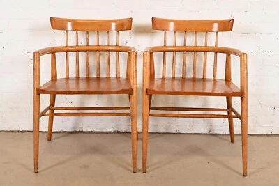 Paul McCobb Planner Group Solid Maple Spindle Back Armchairs, Pair - Image 1 of 4