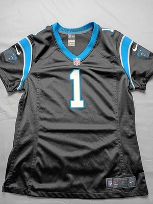 Camiseta deportiva Carolina Panthers Nike NFL On Field talla grande para mujer cámara Newton Foto 1 de 4