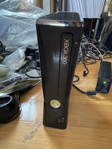 xbox 360 slim console bare Console (works Minor Defect) - Picture 1 of 6