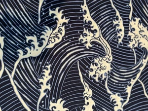Tela Alexander Henry 1 yarda índigo West Waves azul - Imagen 1 de 6
