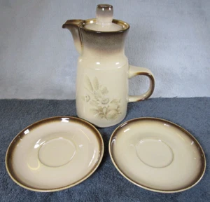 Lovely Vintage Denby Pottery Memories Design 1.5 Pint Coffee Pot & 2 Saucers - Picture 1 of 9